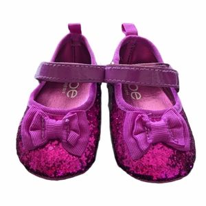 Fuchsia pink sparkly bow velcro soft sole shoes